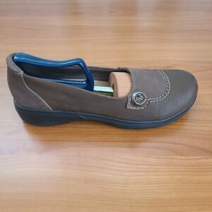 Clarks Women's Roseville Sky Brown Slip-On‎ Size 9 M